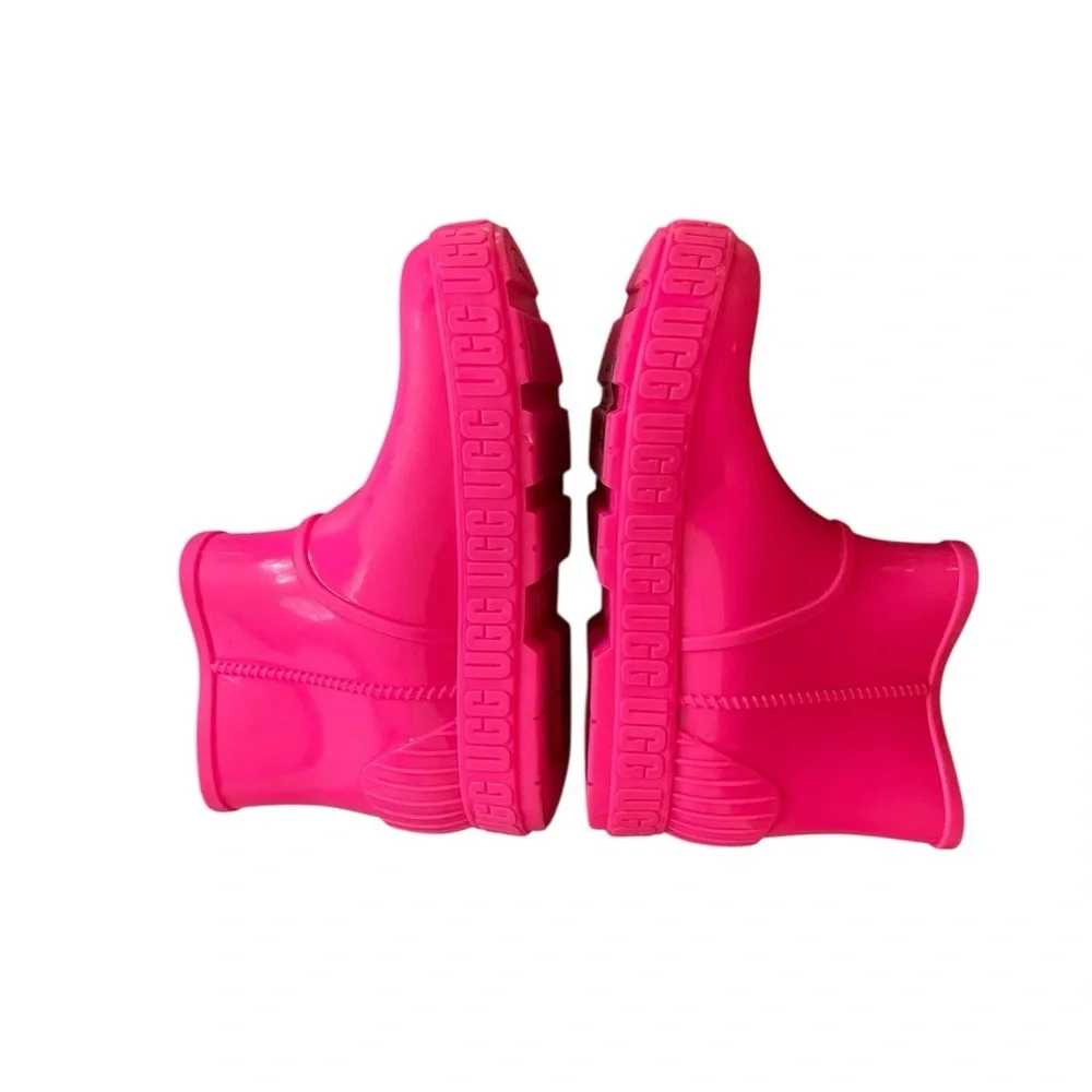 UGG Drizlita Taffy Pink Rain Boot Girls Size 4